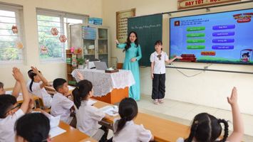 Từng bước khắc phục tình trạng thiếu giáo viên, bảo đảm dạy học 2 buổi/ngày