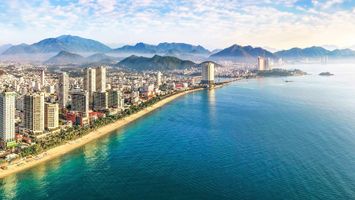 Đến Nha Trang, điều gì khiến người ta ở lại lâu hơn dự định?