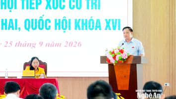 Bí thư Tỉnh ủy, Trưởng Đoàn ĐBQH tỉnh Nguyễn Khắc Thận tiếp xúc cử tri xã Châu Khê