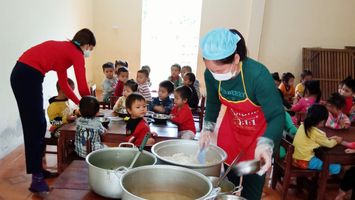 Nghiên cứu, tháo gỡ kịp thời về chính sách “cô nuôi” ở vùng đặc biệt khó khăn