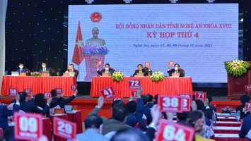 HỌP CÙNG VỚI DÂN