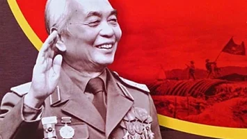 Đại tướng Võ Nguyên Giáp, thiên tài quân sự, nhà lãnh đạo có uy tín lớn, tấm gương ngời sáng về đạo đức cách mạng