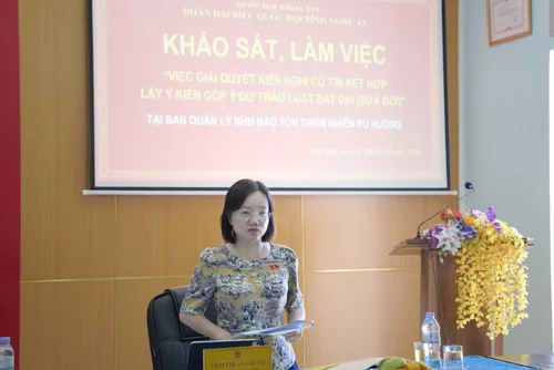 Khảo sát việc giải quyết kiến nghị cử tri, góp ý Dự thảo Luật Đất đai (sửa đổi) tại Pù Huống