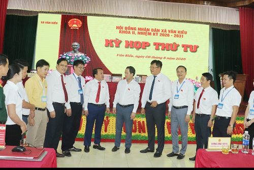 Đồng chí Dương Đình Chỉnh dự Kỳ họp thứ 4, HĐND xã Văn Kiều khóa II