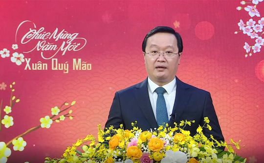 Phó Bí thư Tỉnh ủy, Chủ tịch UBND tỉnh Nghệ An chúc Tết đồng bào, đồng chí và chiến sỹ tỉnh nhà