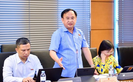 Cần luật hóa các quy định về tàu bay không người lái, phương tiện bay siêu nhẹ