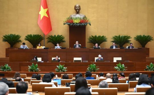 Quốc hội thông qua việc sửa đổi, bổ sung Hiến pháp năm 2013