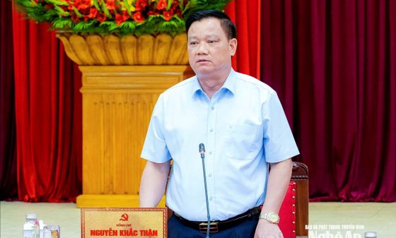 Bí thư Tỉnh uỷ Nguyễn Khắc Thận chỉ đạo tháo gỡ vướng mắc, đẩy nhanh tiến độ triển khai các công trình, dự án trọng điểm