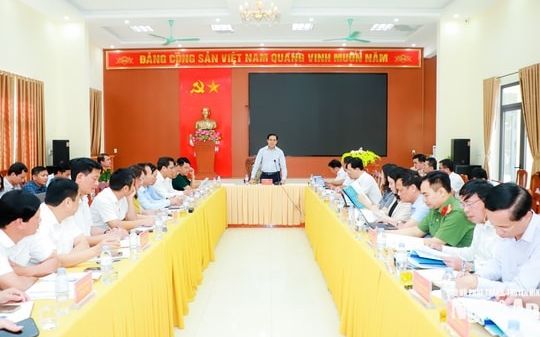 Chủ tịch UBND tỉnh Võ Trọng Hải làm việc với các xã: Nam Đàn, Kim Liên, Vạn An, Đại Huệ, Thiên Nhẫn