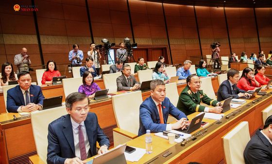 Nhìn từ Kỳ họp không thường lệ thứ Nhất, Quốc hội Khóa XVI: Dấu ấn trách nhiệm của Đoàn ĐBQH tỉnh Nghệ An