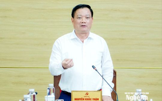Ban Thường vụ Tỉnh ủy Nghệ An bàn phương án sắp xếp tổ chức bộ máy khối chính quyền, phân bổ nguồn tăng thu ngân sách năm 2025