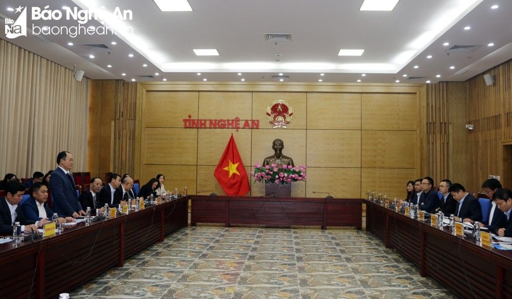 bna-toan-canh-buoi-lam-viec-2564.jpg