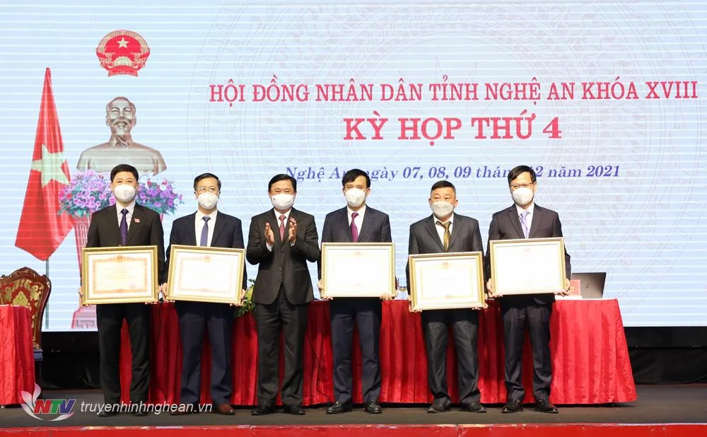 tang_khen_2_20211207114444--n1.jpg