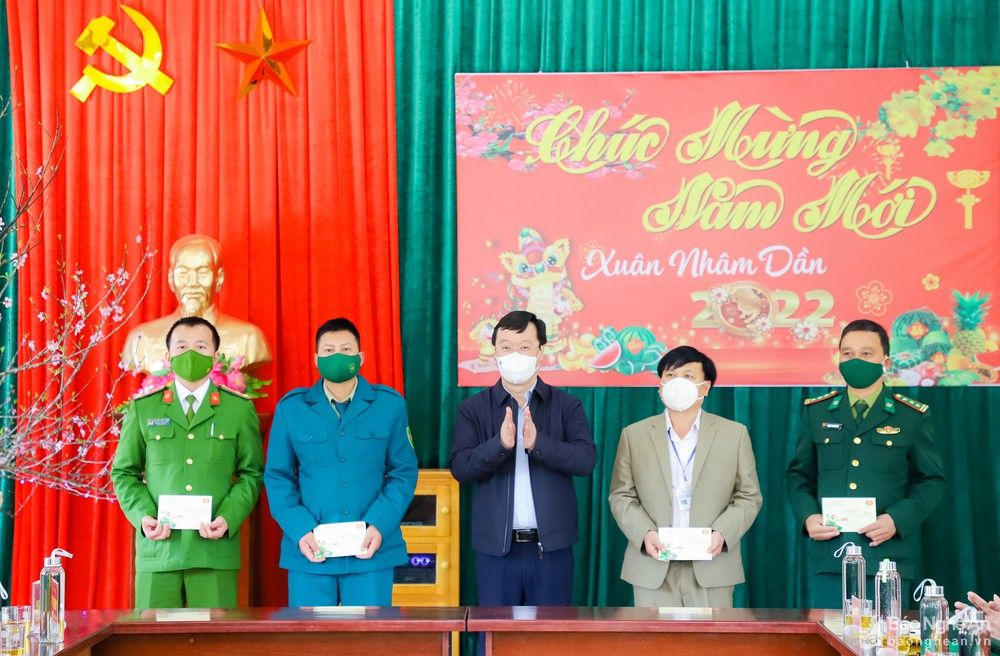 bna_qua_cho_4_don_vi184925_2612022.jpg