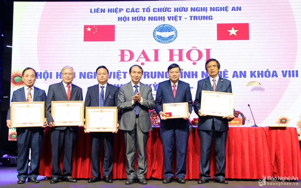 bna-ky-niem-chuong-anh-my-nga-3315.jpg