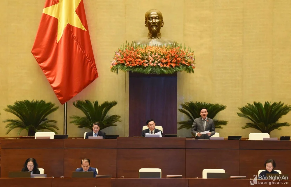bna-pho-chu-tich-qh-nguyen-khac-dinh-dieu-hanh-phien-hop2-1980--n1.jpg