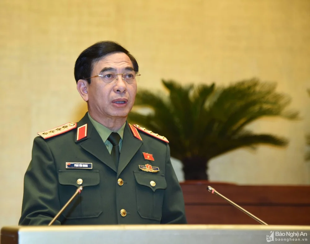 bna-bo-truong-bo-qp-phan-van-giang3-1214.jpg