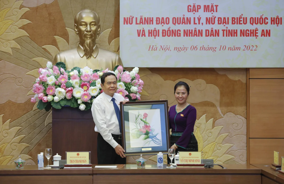 pho-chu-tich-thuong-truc-quoc-ho-1665057906355.jpg