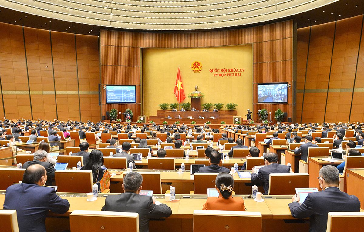 toan-canh-ky-hop-thu-2-quoc-hoi-khoa-xv-cac-dai-bieu-bam-nut-thong-qua-du-thao-nghi-quyet-1.jpg