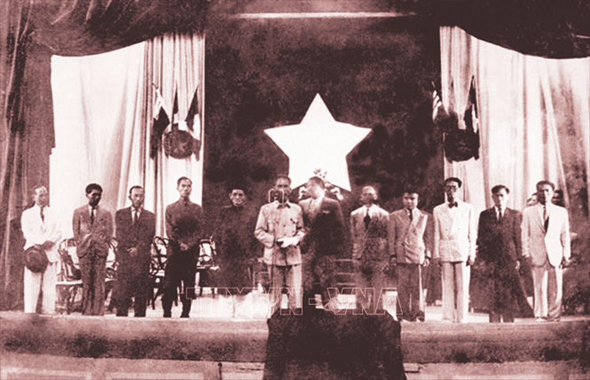 chinh-phu-lien-hiep-lam-thoi-ra-mat-quoc-hoi-ngay-2-3-1946-ttxvn.jpg