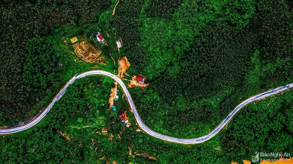 duong_len_mien_tay_8844690_1932022.jpg