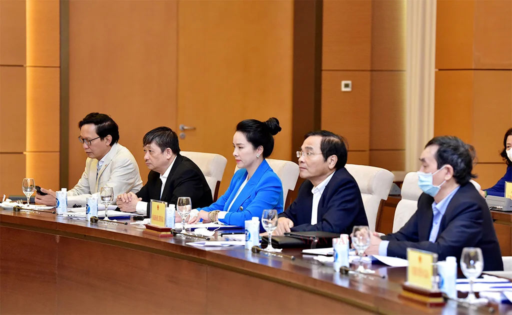 20220331104005dai-bieu.jpg