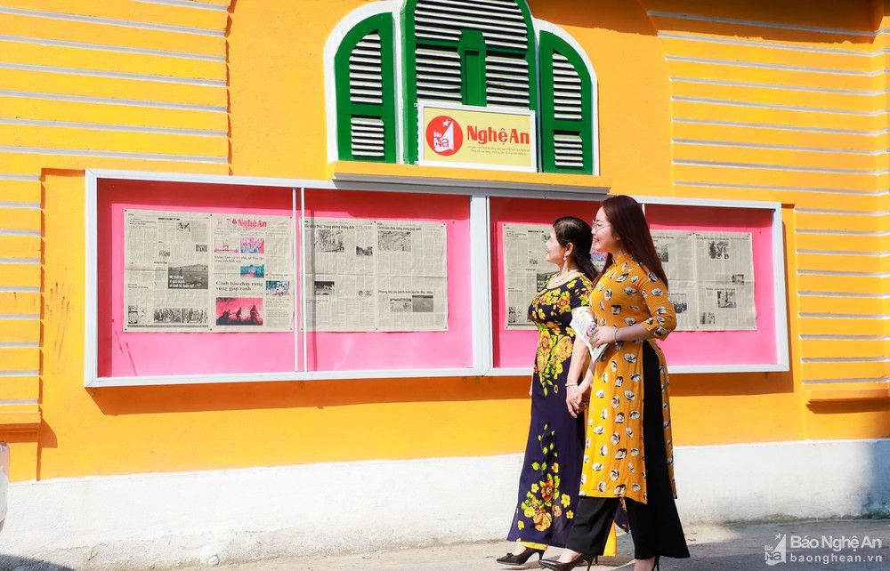 bna_khong_chi_ton_vinh_ao_dai_ngay_le_8_3_la_ngay_cua_me_cua_nhung694291_432022.jpg