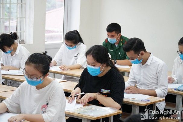 bna_thi_sinh_tham_du_ky_thi_tot_nghiep_thpt_nam_2021_anh__my_ha5820349_2172021.jpg