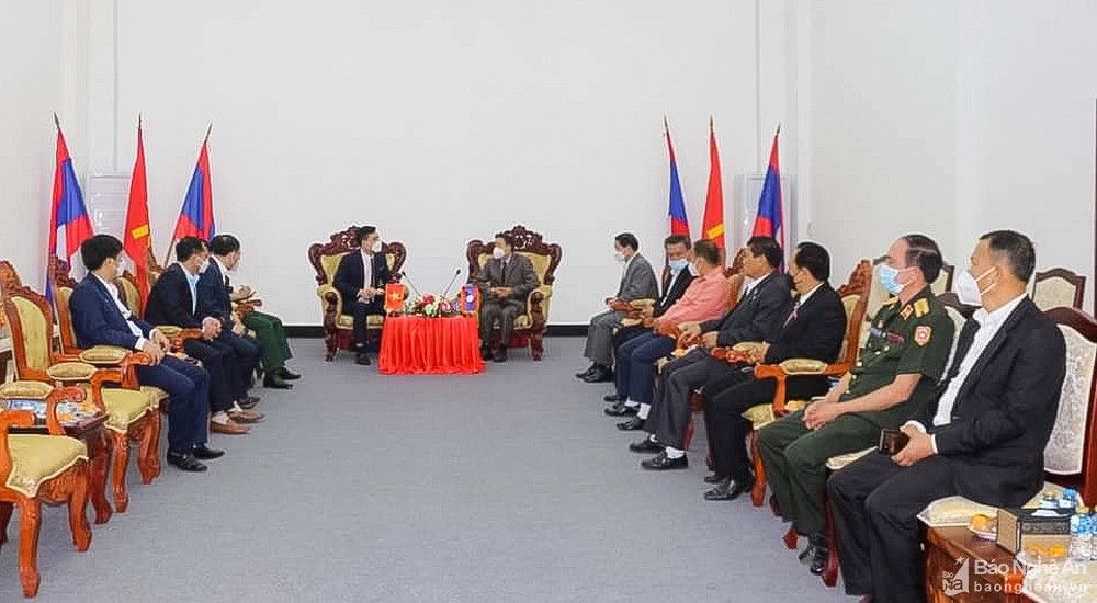 bna_tinh-nghe-an-tham-chuc-tet-co-truyen-bunpimay-tai-lao-hinh-anh-5.jpg