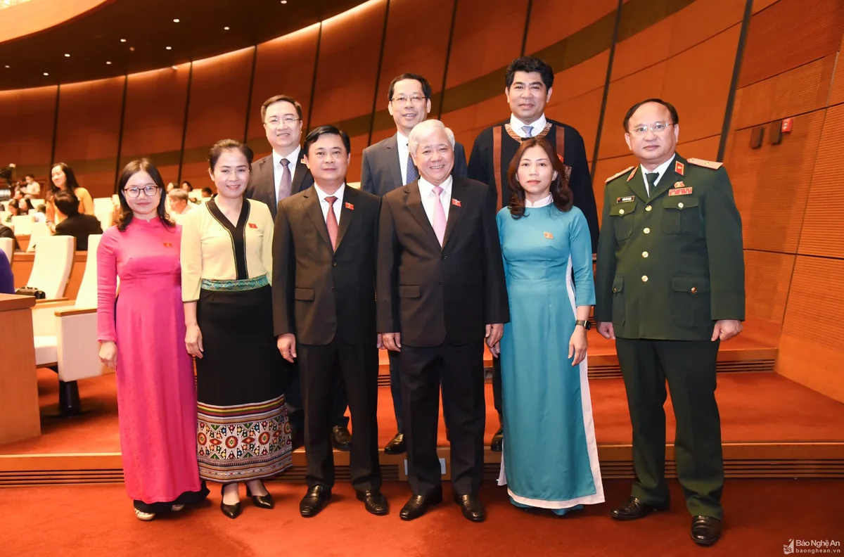 bna-dai-bieu-quoc-hoi-doan-nghe-an-tai-phien-be-mac-ky-hop-thu-3-khoa-xv-anh-quang-khanh-2666.jpg