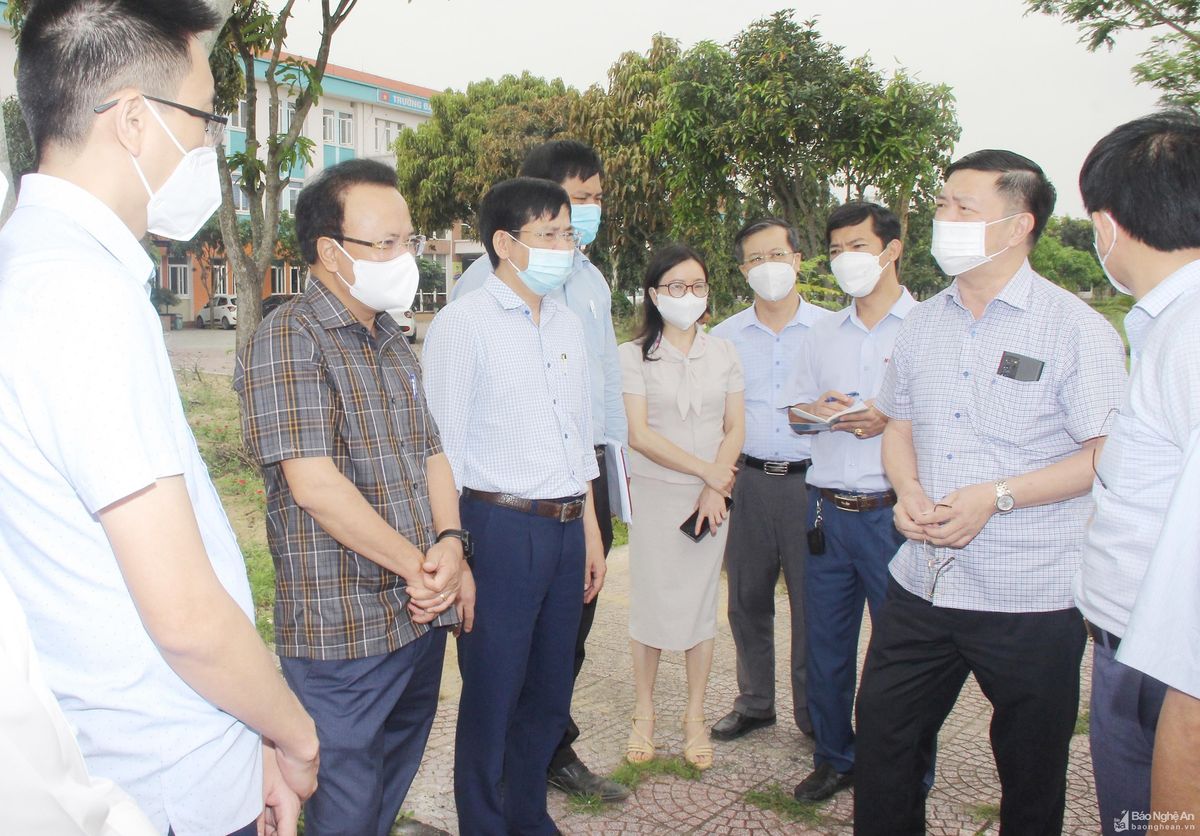 bna-mai-hoa-doan-giam-sat-cua-hdnd-tinh-khao-sat-truc-tiep-mot-so-du-an-cham-tien-do-tren-dia-ban-thi-xa-anh-mai-hoa-9963.jpg
