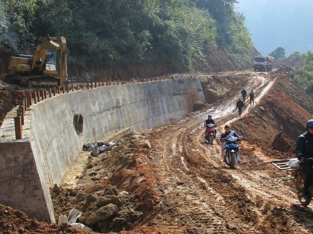 nho-cac-quyet-sach-cua-quoc-hoi-va-hdnd-tinh-nhieu-cong-trinh-du-an-da-mo-toang-canh-cua-phat-trien-kt-xh-mo-duong-xuyen-mien-tay-nghe-an-8416.jpg