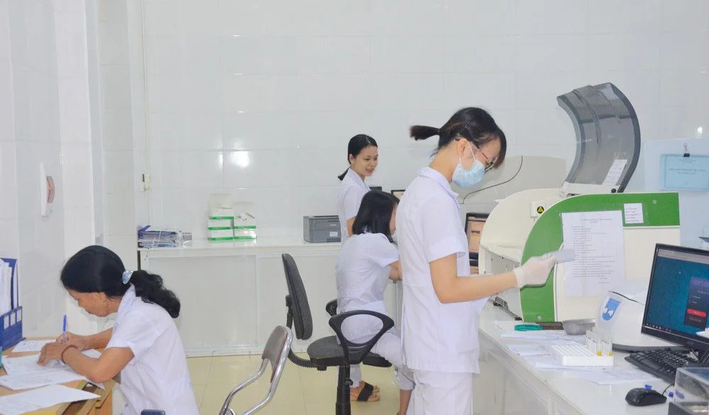 co-so-vat-chat-trang-thiet-bi-phuc-vu-cong-tac-kham-chua-benh-uoc-cac-benh-vien-quan-tam-au-tu.jpg
