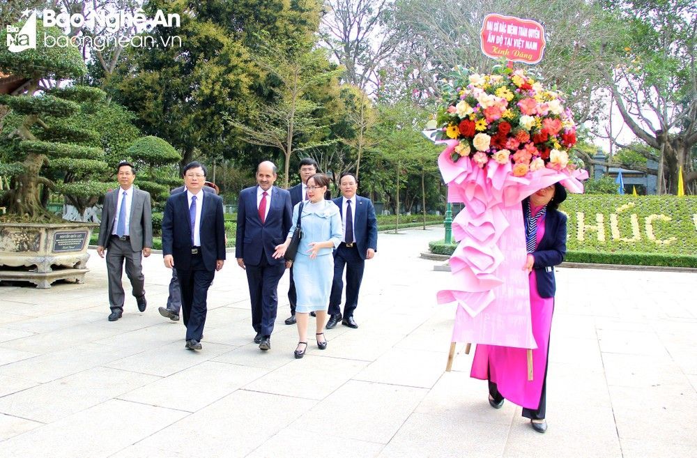bna-kim-lien-anh-my-nga-3450--n1.jpg