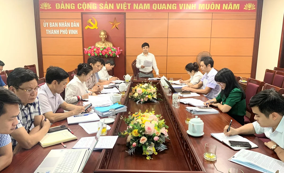 thuong-truc-hdnd-thanh-pho-vinh-giam-sat-cong-tac-cap-doi-cap-giay-chung-nhan-quyen-su-dung-dat-tai-thanh-pho--n1.jpg