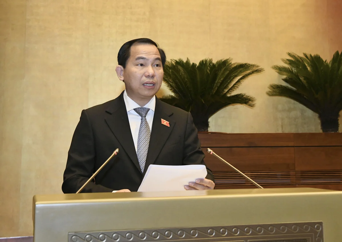 Chu-nhiem-Uy-ban-Tai-chinh-Ngan-1716603885009.jpeg