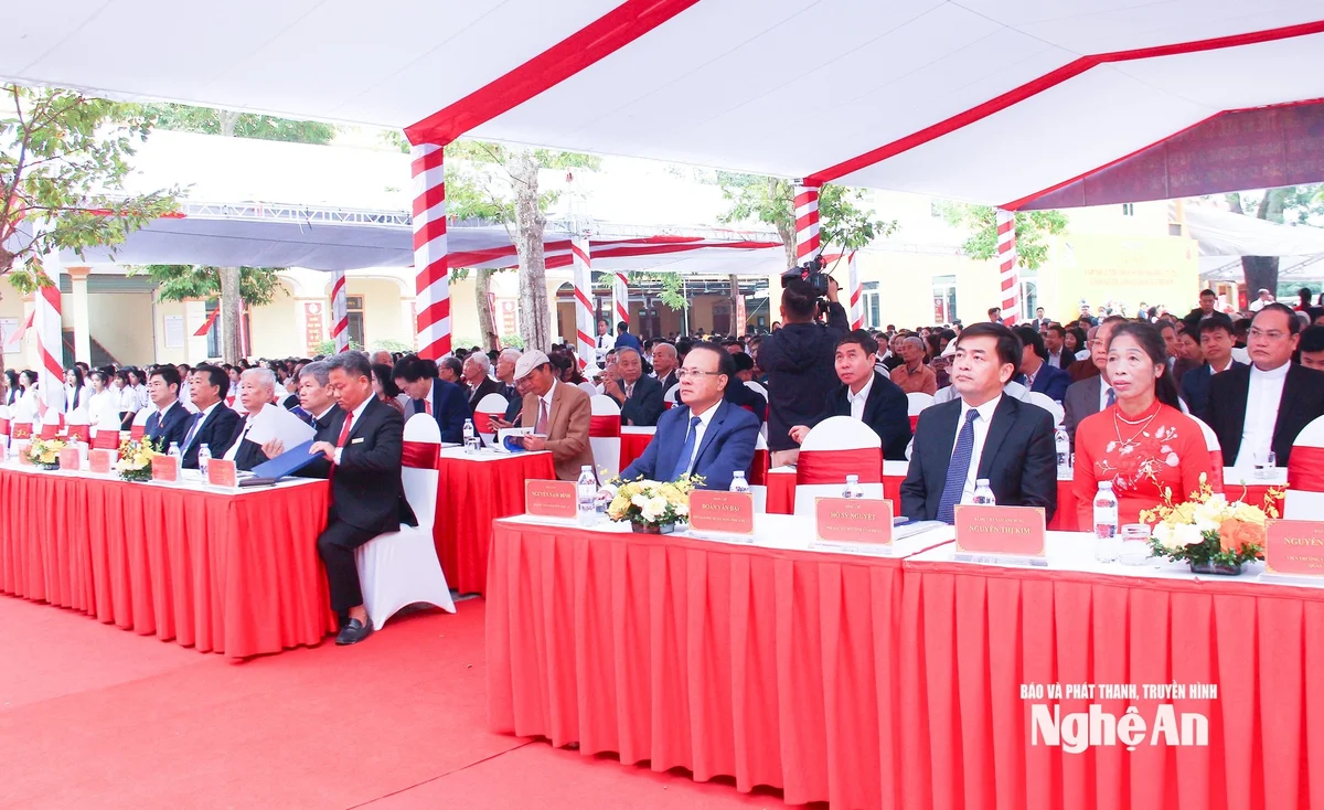 bna_-cac-dong-chi-lanh-dao-tinh-va-cac-dai-bieu-tham-du-le-ky-niem-.jpg