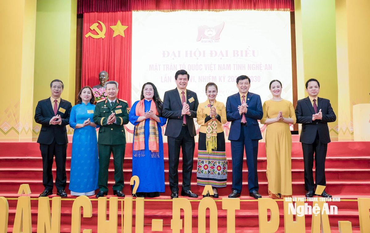 bna_-chu-tich-va-8-pho-chu-tich-.jpg