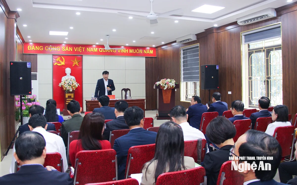 bna_-quang-canh-phien-thao-luan-to-3.-anh-mai-hoa.jpg
