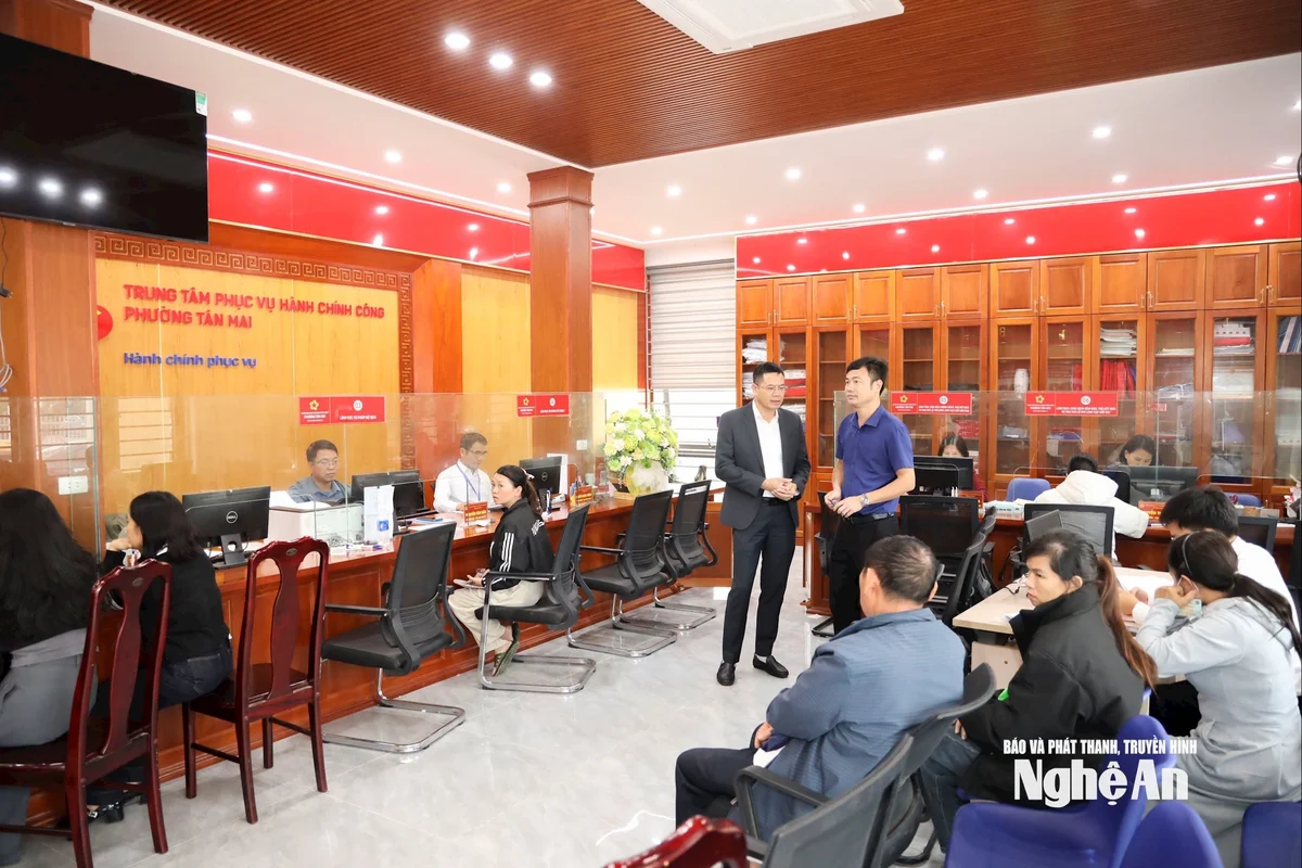 bna_tt-phuc-vu-hanh-chinh-cong-p-tan-mai.-anh-nguyen-nguyen.jpg