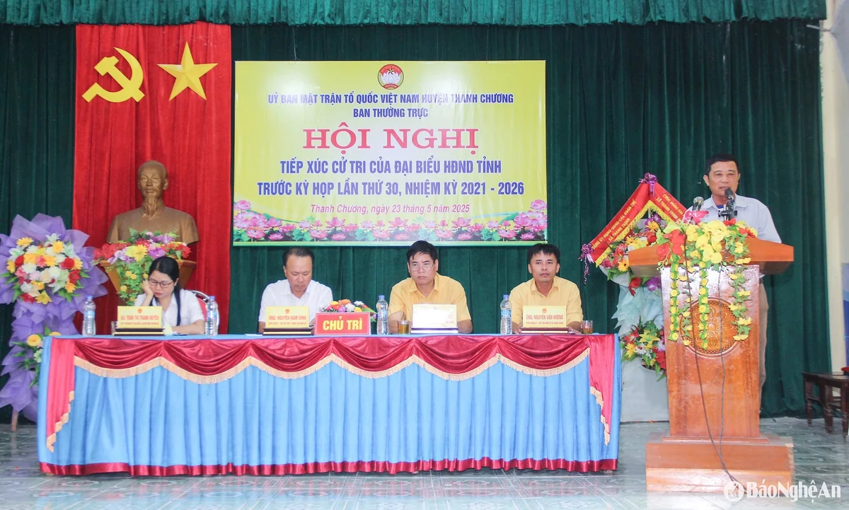 bna_-cac-dai-bieu-hdnd-tinh-va-chu-tri-dieu-hanh-hoi-nghi..jpg