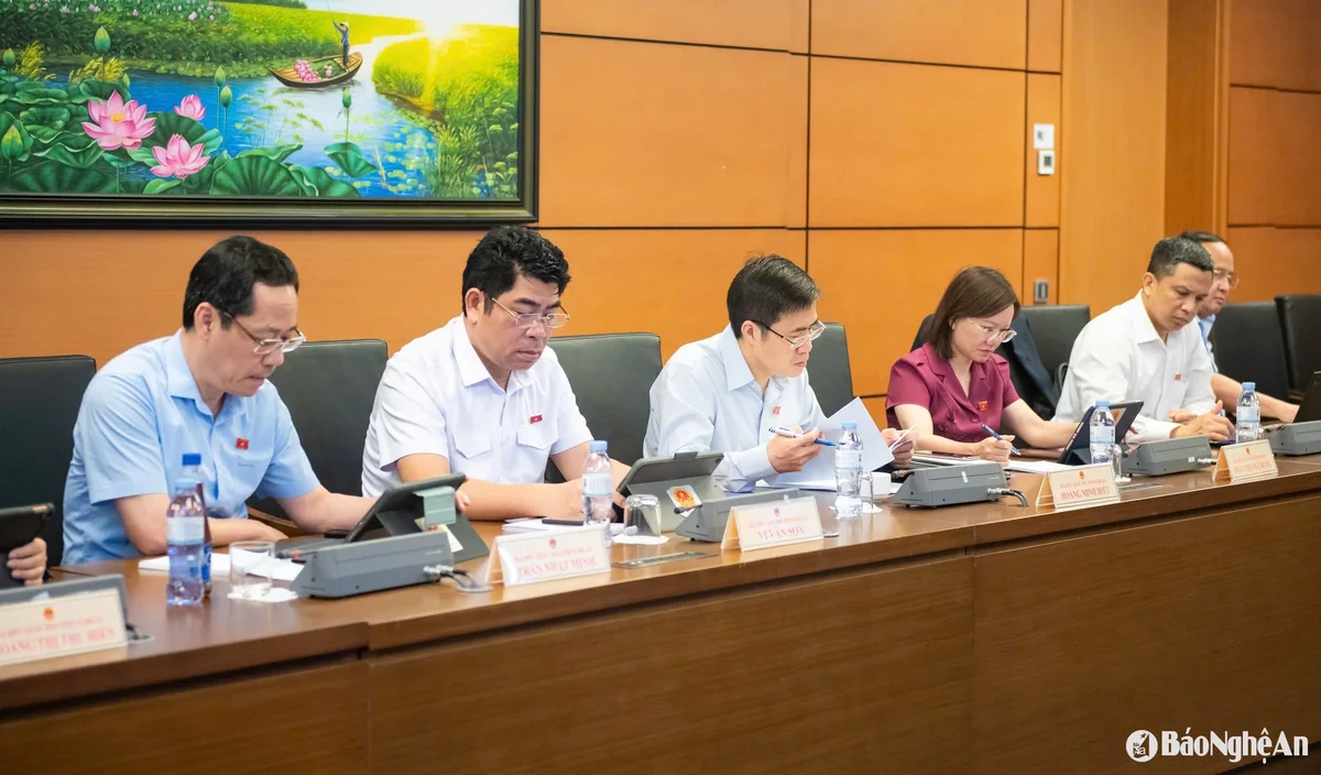 bna_quoc-hoi-ngay-8-5-18.jpg