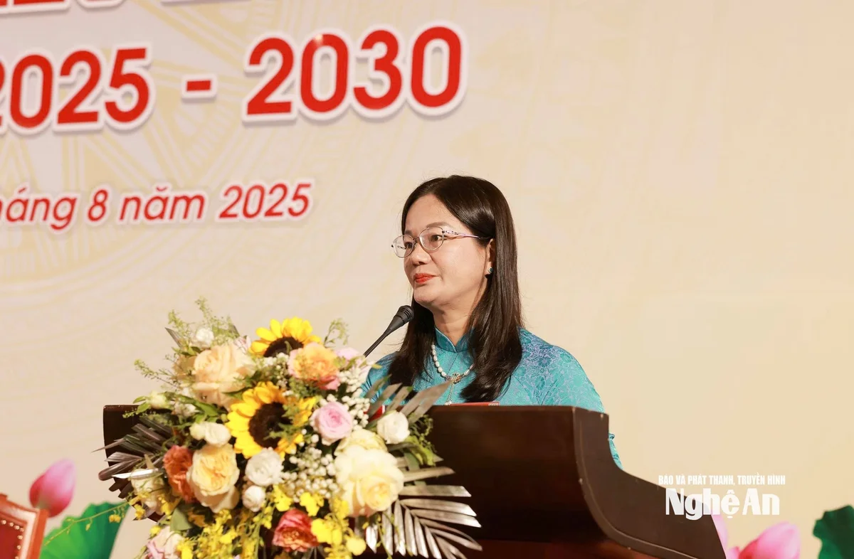 bna_-huong-pb.jpg