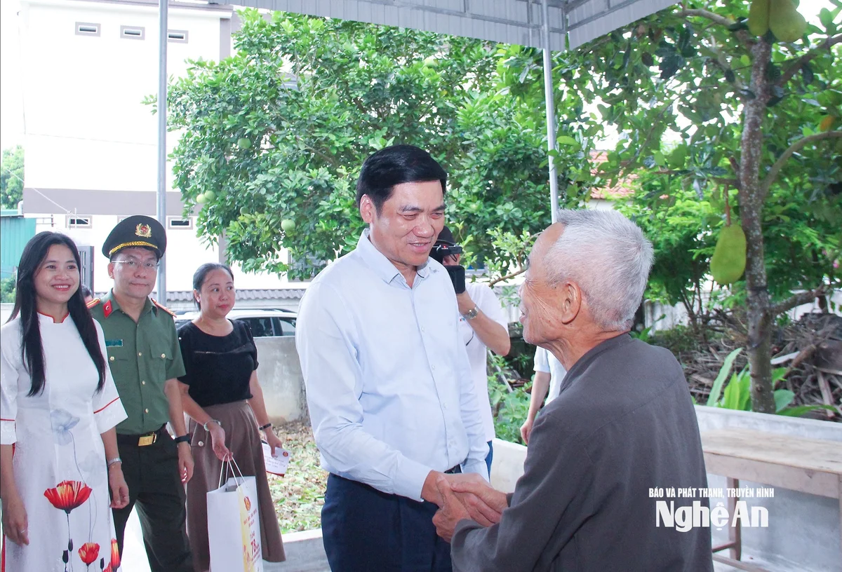 bna_-bach-ngoc1.jpg