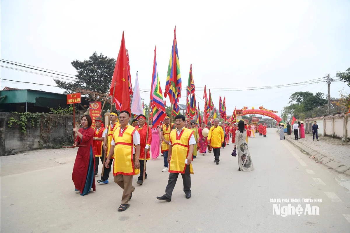 bna_anh-chua-gam-chi-nhung.jpg