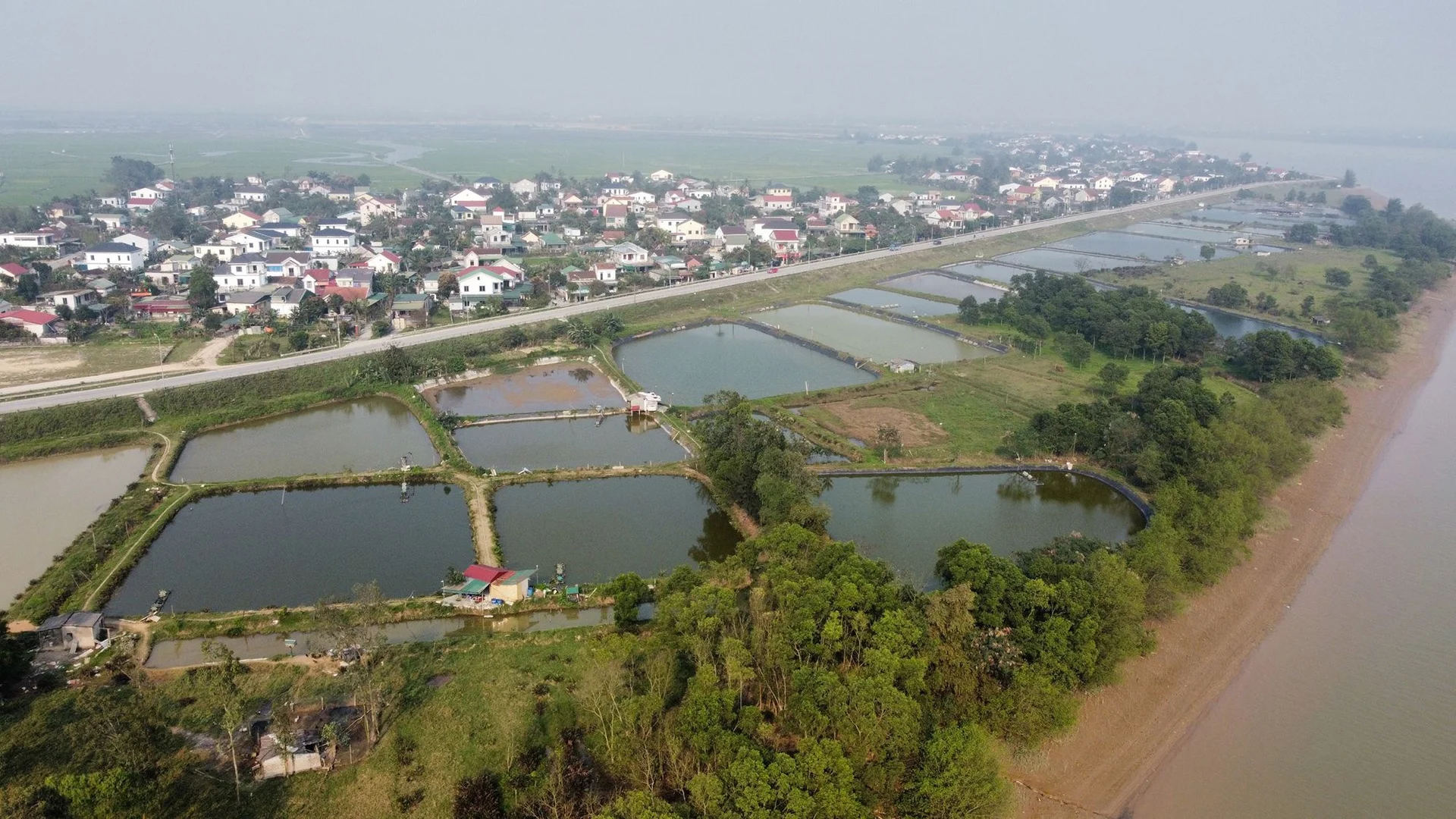 mot-goc-xa-hung-hoa-hom-nay.jpg