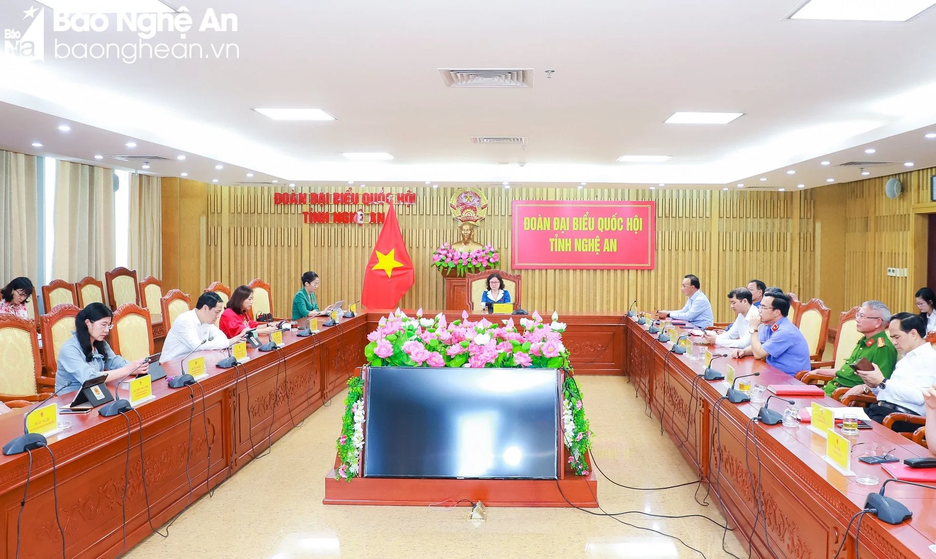 bna-toan-canh-phien-chat-van-tai-diem-cau-doan-dbqh-nghe-an-8667.jpg