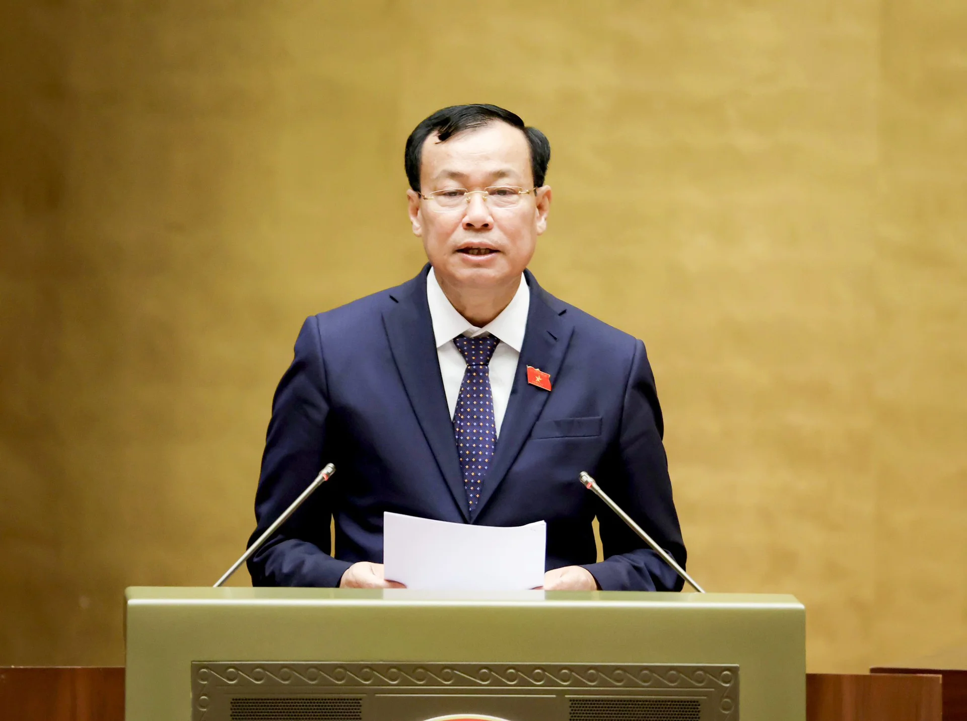 quoc-hoi-chot-viec-bo-quy-dinh-thoi-han-con-lai-cua-ho-chieu-tu-6-thang-tro-len-moi-du-dieu-kien-xuat-canh--n4.jpg