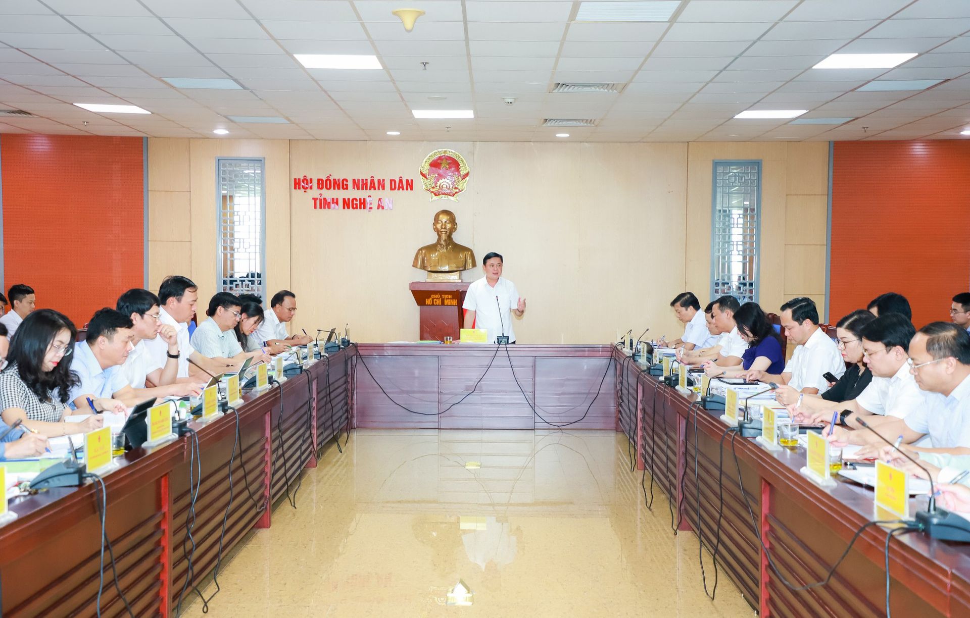 thuong-truc-hdnd-tinh-nghe-an-tham-tra-cac-bao-cao-du-thao-nghi-quyet-do-ubnd-tinh-trinh-ky-hop-thu-14--n1.jpg