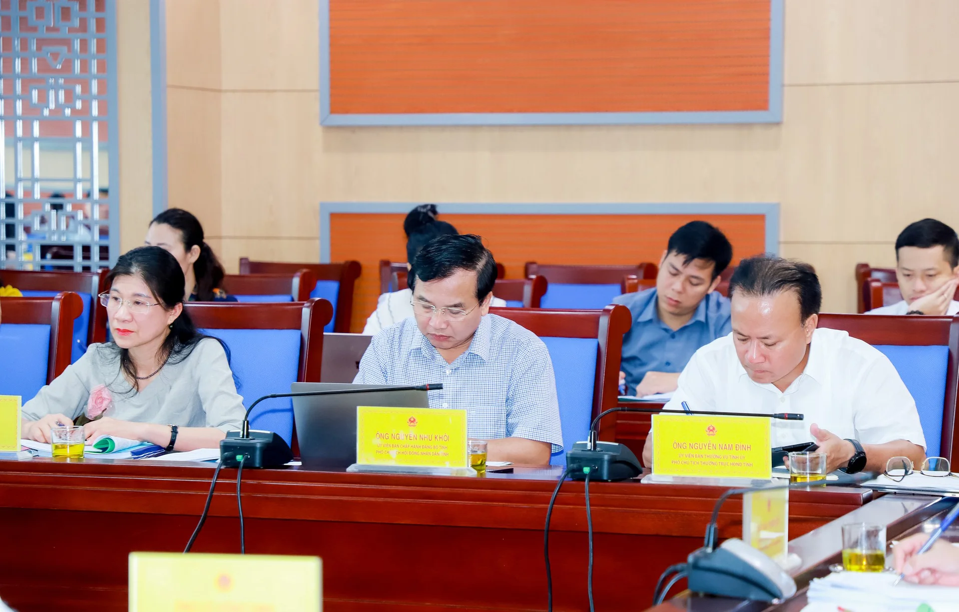 thuong-truc-hdnd-tinh-nghe-an-tham-tra-cac-bao-cao-du-thao-nghi-quyet-do-ubnd-tinh-trinh-ky-hop-thu-14--n10.jpg